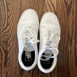 Women’s SZ 8.5 White Vans
